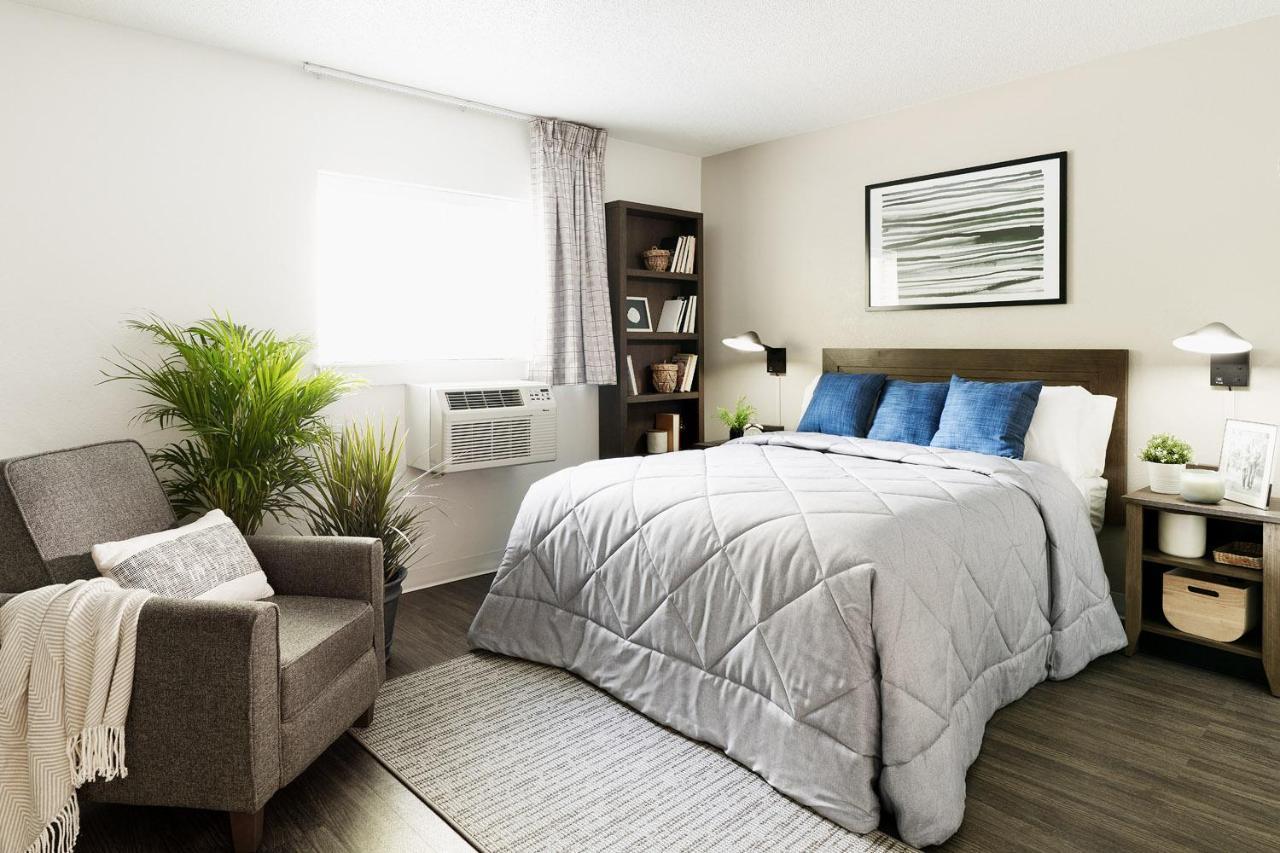 Intown Suites Extended Stay Minneapolis Mn - بورنسفيل المظهر الخارجي الصورة