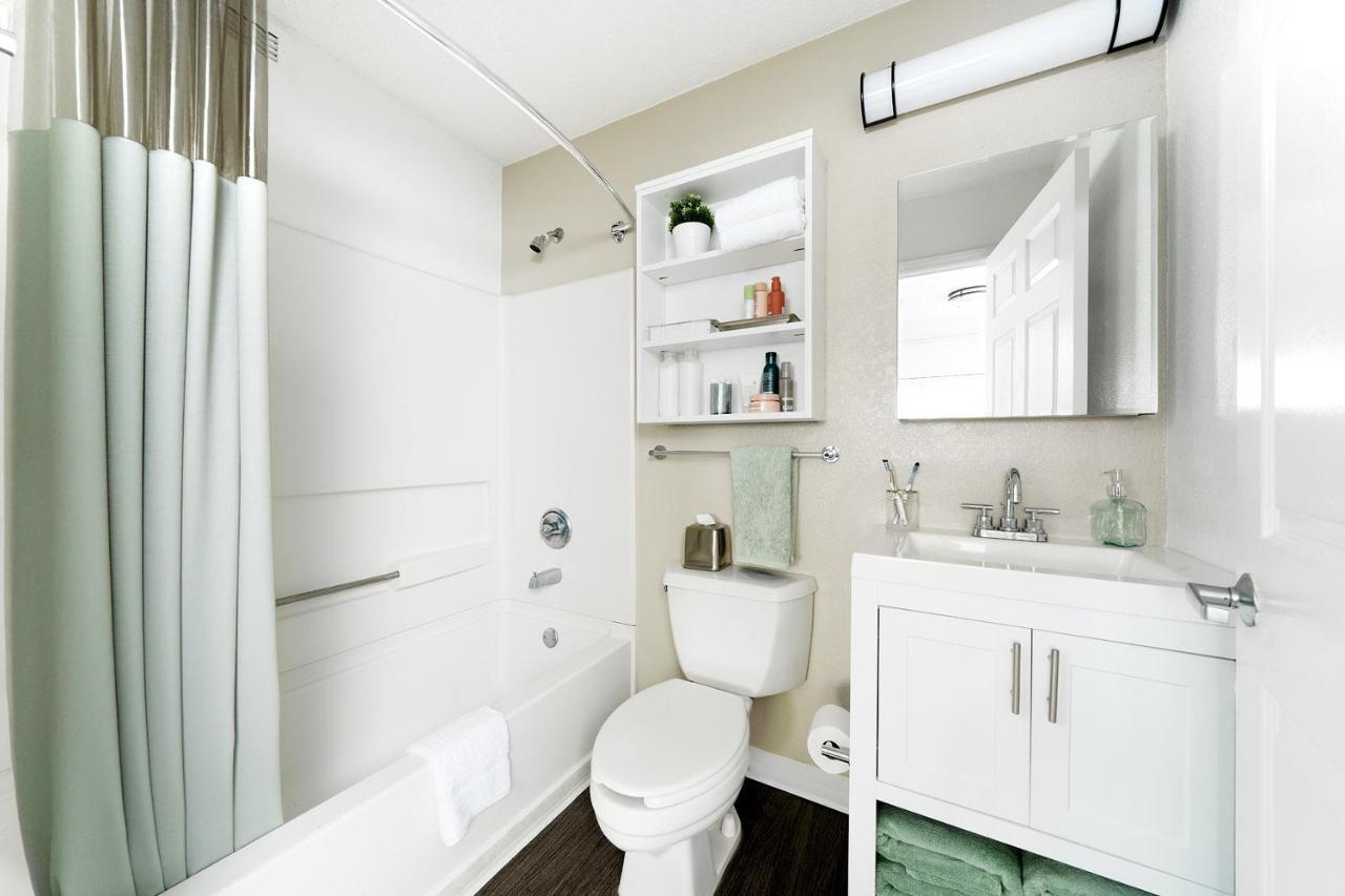 Intown Suites Extended Stay Minneapolis Mn - بورنسفيل المظهر الخارجي الصورة