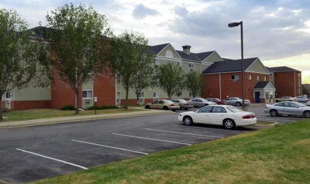 Intown Suites Extended Stay Minneapolis Mn - بورنسفيل المظهر الخارجي الصورة